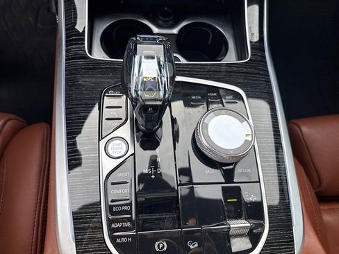 Used 2022 BMW X7 M50i w/ Executive Package image 15