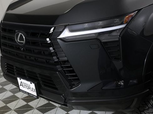 Used 2025 Lexus GX 550 w/ Accessory Package (Z1) image 46