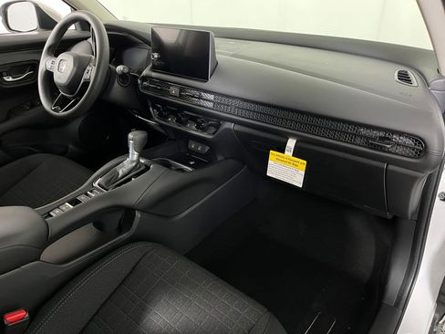New 2026 Honda HR-V LX image 25