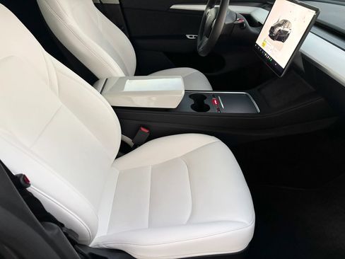 Used 2023 Tesla Model Y Performance AWD/4WD image 12