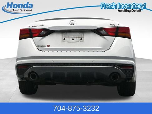 Used 2020 Nissan Altima 2.5 SR w/ Premium Package FWD image 25