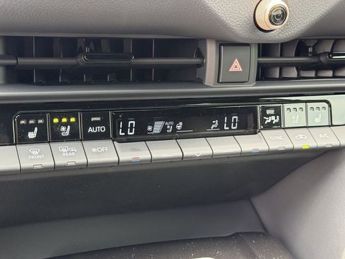 New 2026 Toyota Crown XLE AWD/4WD image 18