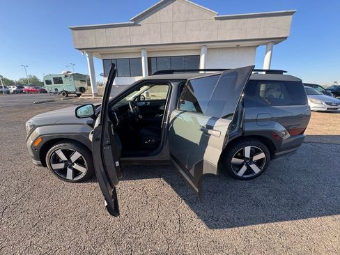 Used 2026 Hyundai Santa Fe Limited image 4