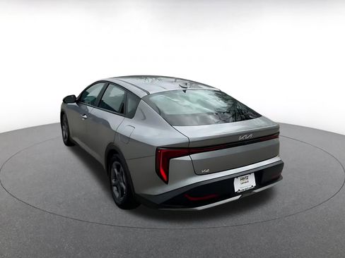 Used 2025 Kia K4 LXS image 11