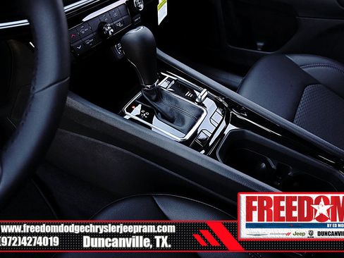 New 2026 Jeep Compass Latitude image 28