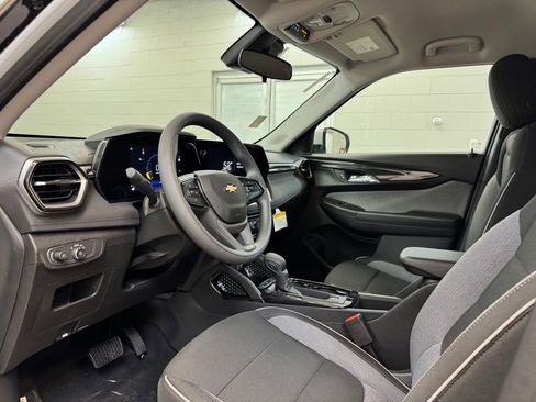 New 2026 Chevrolet TrailBlazer LT w/ Driver Confidence Package FWD image 13