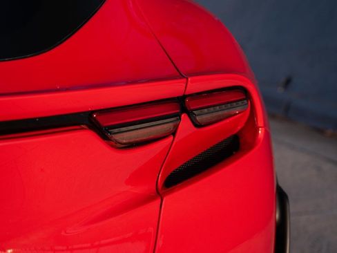 Used 2025 Ferrari Purosangue AWD/4WD image 25