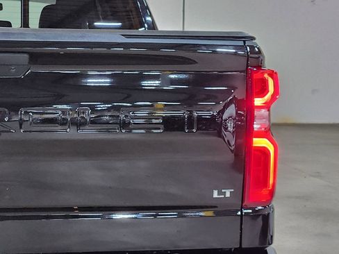 Used 2020 Chevrolet Silverado 1500 LT Trail Boss image 22