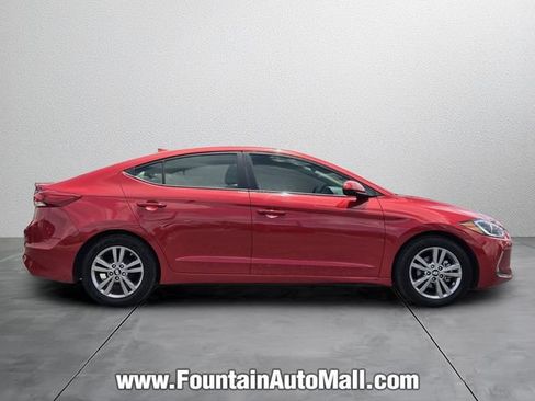 Used 2017 Hyundai Elantra SE w/ SE A/T Tech Package 03 FWD image 5