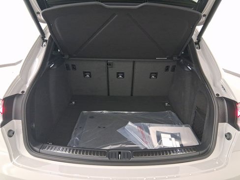 New 2026 Porsche Macan S image 33