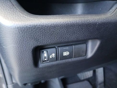 Used 2022 Toyota RAV4 LE FWD image 35