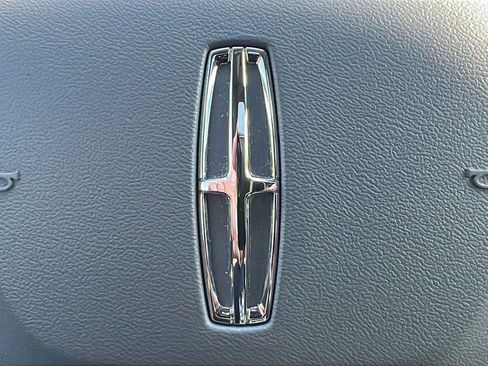 Used 2021 Lincoln Corsair AWD w/ Premium Package image 32