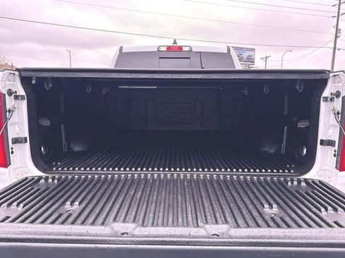 Used 2025 RAM 1500 Laramie image 25