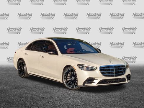 Used 2022 Mercedes-Benz S 580 4MATIC Sedan image 2