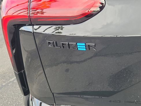 New 2026 Chevrolet Blazer EV RS image 18
