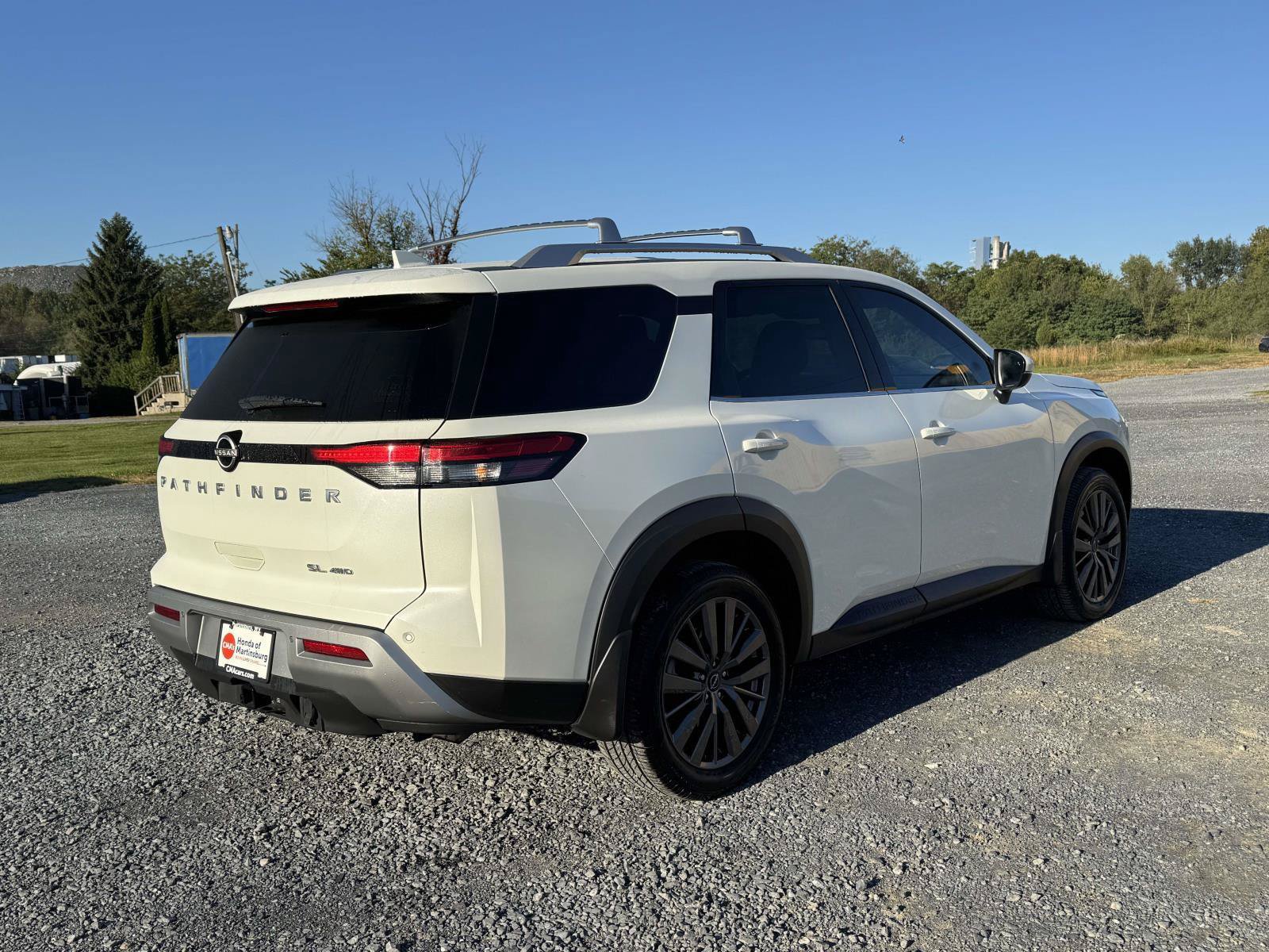 Used 2022 Nissan Pathfinder SL w/ SL Premium Package AWD/4WD image 4