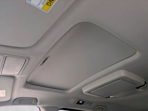 Used 2025 Honda Odyssey Elite image 24