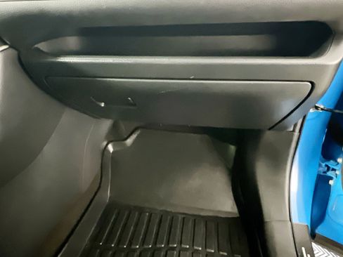 Used 2019 Toyota RAV4 LE FWD image 34