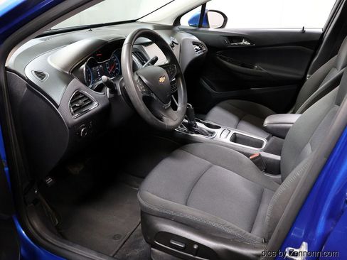 Used 2016 Chevrolet Cruze LT w/ Convenience Package image 12