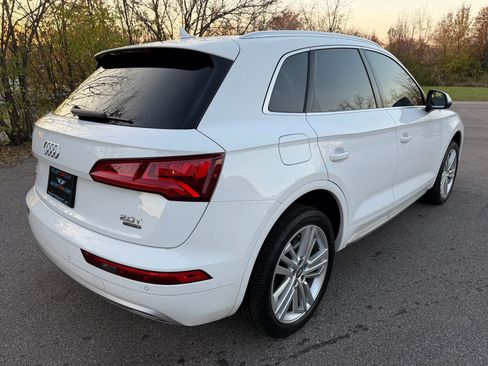 Used 2018 Audi Q5 2.0T Premium Plus w/ Premium Plus Package image 3