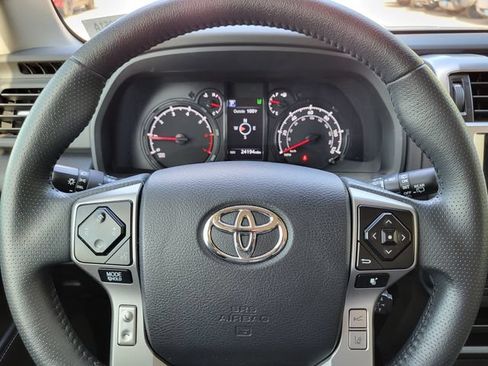 Used 2023 Toyota 4Runner SR5 AWD/4WD image 15