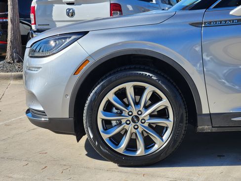 Used 2021 Lincoln Corsair AWD w/ Premium Package image 9