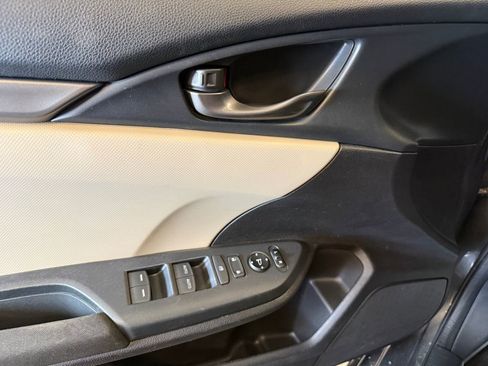 Used 2018 Honda Civic Sport image 18