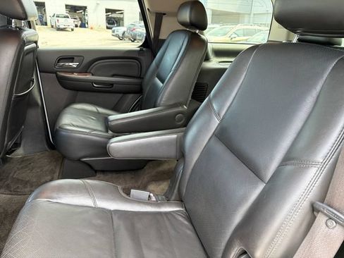 Used 2009 GMC Yukon Denali RWD image 22