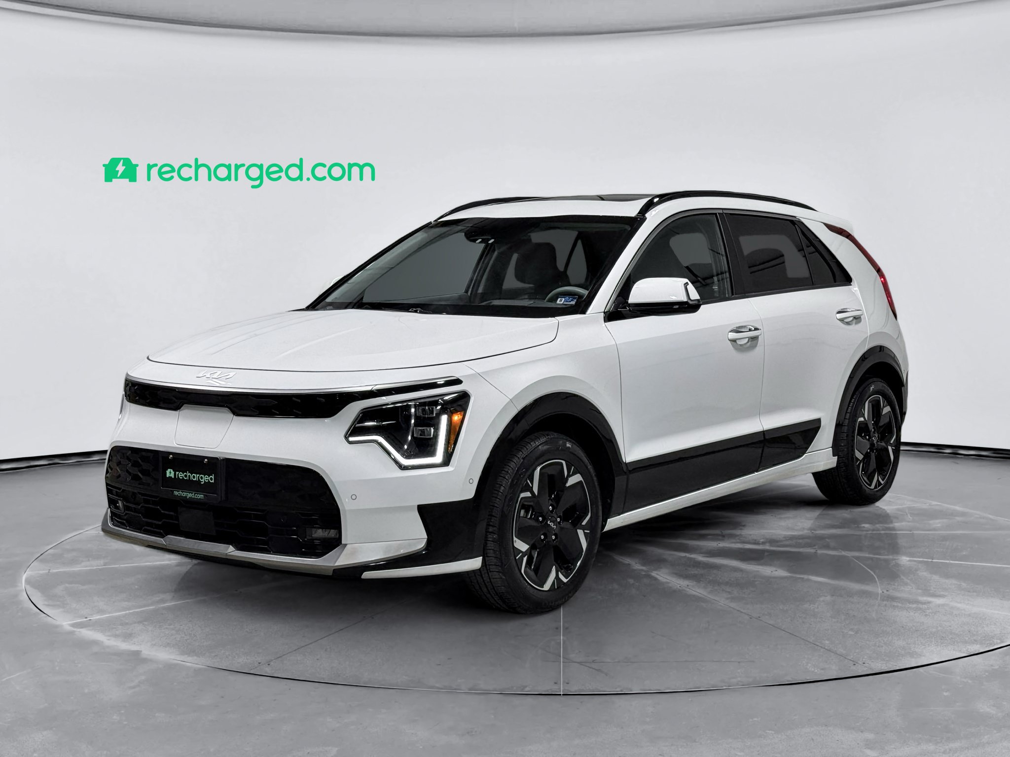 Used 2023 Kia Niro Wave w/ Wave Preserve Package FWD image 1
