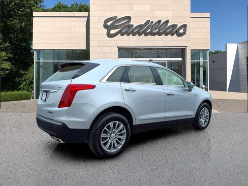 Certified 2018 Cadillac XT5 Luxury w/ Driver Awareness Package image 5