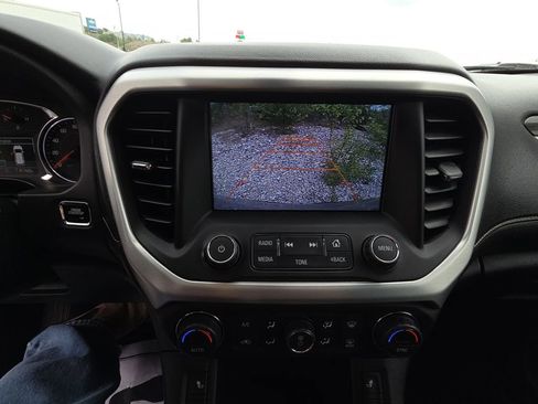 Used 2017 GMC Acadia SLT image 11