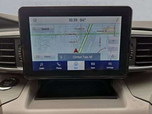 Used 2024 Ford Explorer XLT w/ Equipment Group 202A AWD/4WD image 18