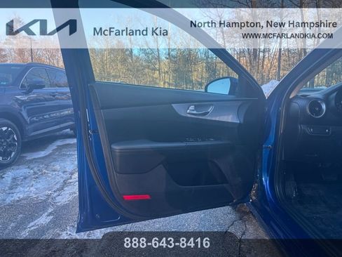 Used 2023 Kia Forte LXS image 12