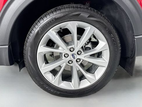 Used 2023 Ford Explorer Platinum w/ Technology Package AWD/4WD image 34