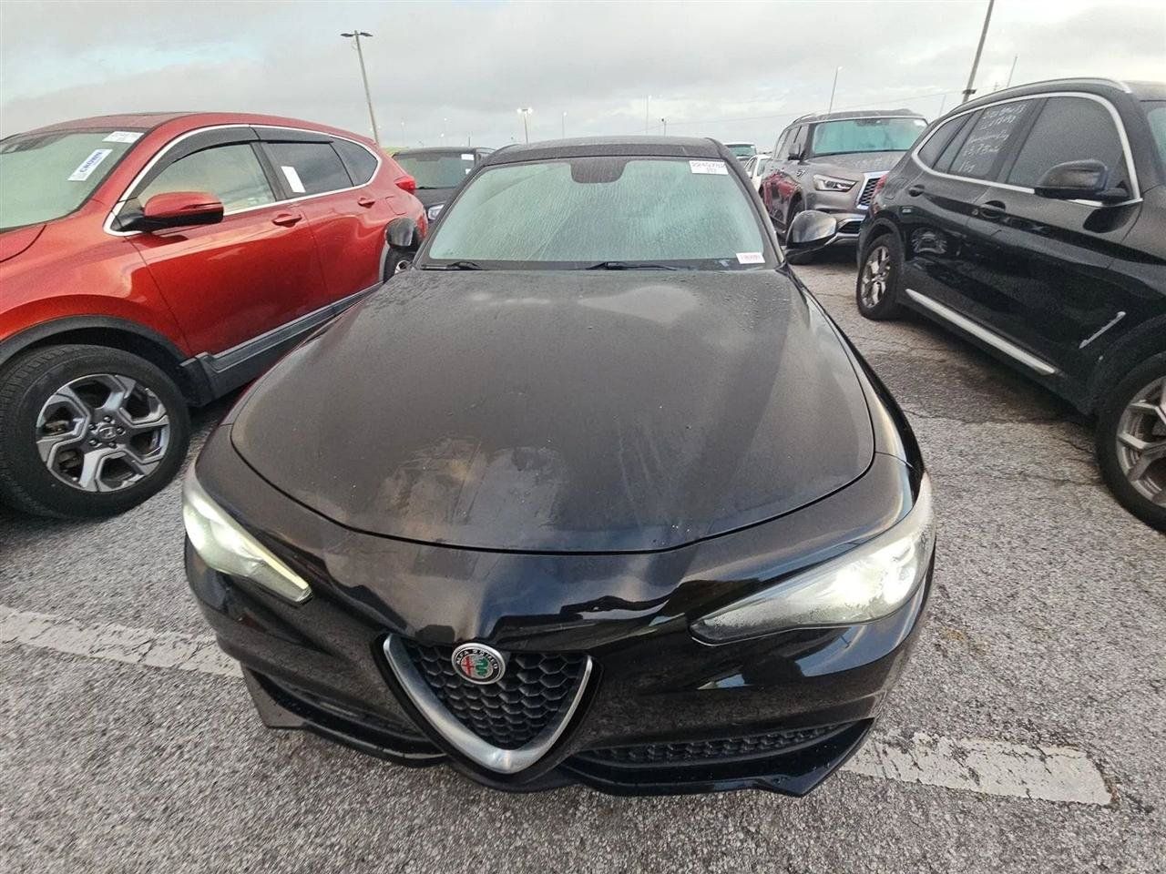 Used 2017 Alfa Romeo Giulia Ti w/ TI 19" Sport Package RWD image 2