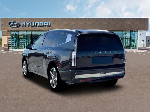 New 2026 Hyundai Ioniq 9 Calligraphy image 5