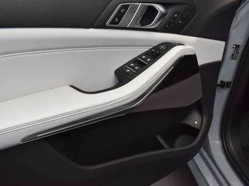 New 2026 BMW X5 xDrive50e w/ M Sport Package image 11