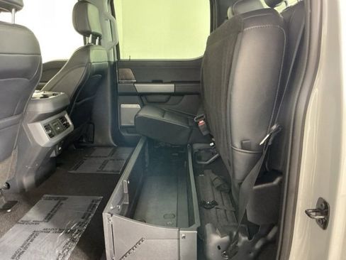 Certified 2025 Ford F450 Lariat w/ FX4 Off-Road Package image 34