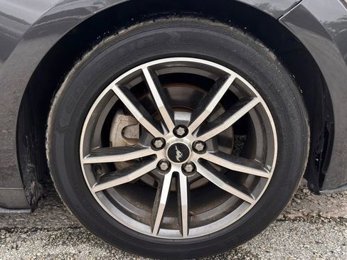 Used 2017 Ford Mustang Premium RWD image 21