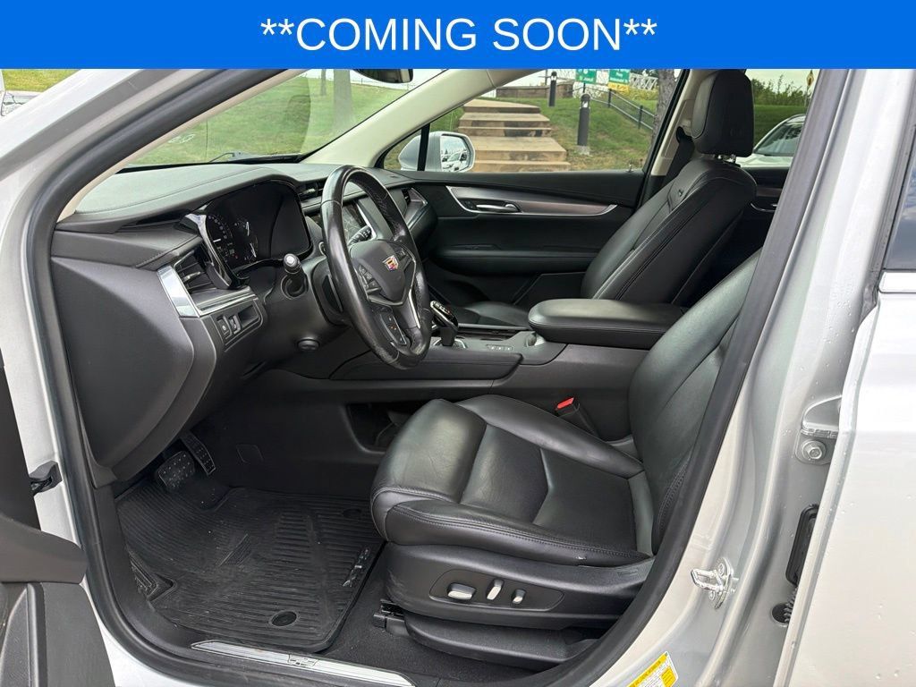 Used 2019 Cadillac XT5 Premium Luxury w/ Driver Assist Package AWD/4WD image 11