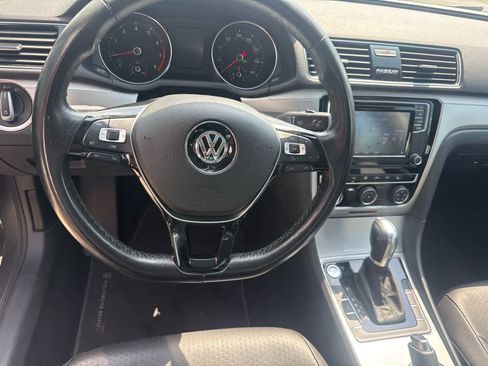 Used 2019 Volkswagen Passat 2.0T Wolfsburg FWD image 8
