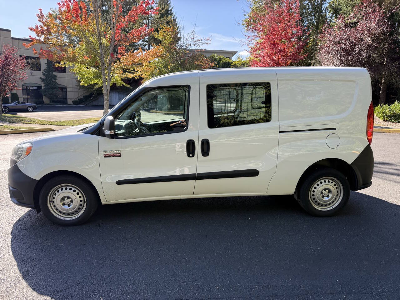 Used 2021 RAM ProMaster City Tradesman w/ Window Group 05 FWD image 2