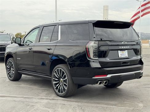 Used 2025 Chevrolet Tahoe High Country image 3