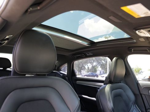 Used 2021 Volvo S90 T6 R-Design w/ Advanced Package AWD/4WD image 22