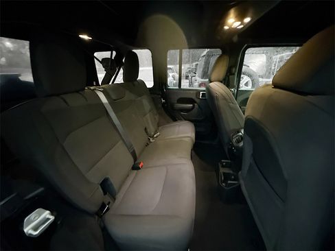 Used 2021 Jeep Wrangler Unlimited Willys image 30