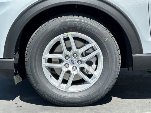 New 2026 Ford Explorer Active AWD/4WD image 35