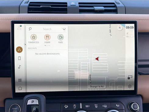 New 2026 Land Rover Defender 110 X-Dynamic SE image 32