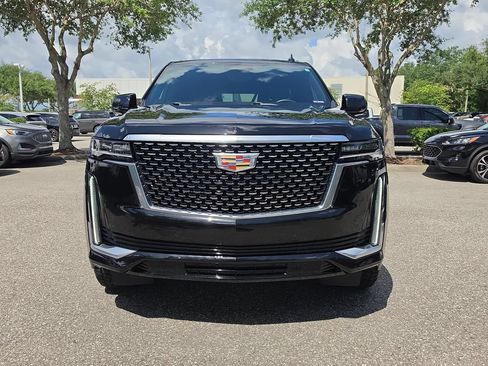 Used 2021 Cadillac Escalade Premium Luxury RWD image 2