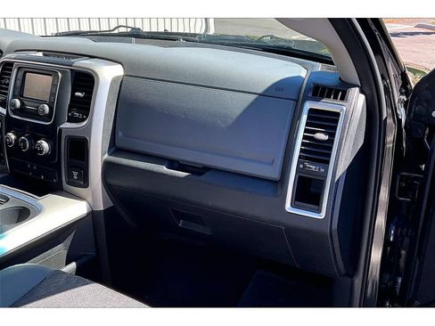 Used 2015 RAM 1500 Classic SLT w/ SLT Plus D←cor Group AWD/4WD image 16