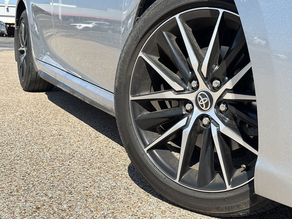 Used 2024 Toyota Camry SE FWD image 2